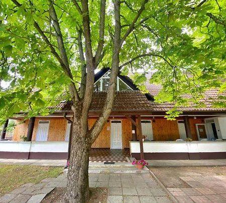 Platan Ueduelo Διαμέρισμα Balatonlelle Εξωτερικό φωτογραφία